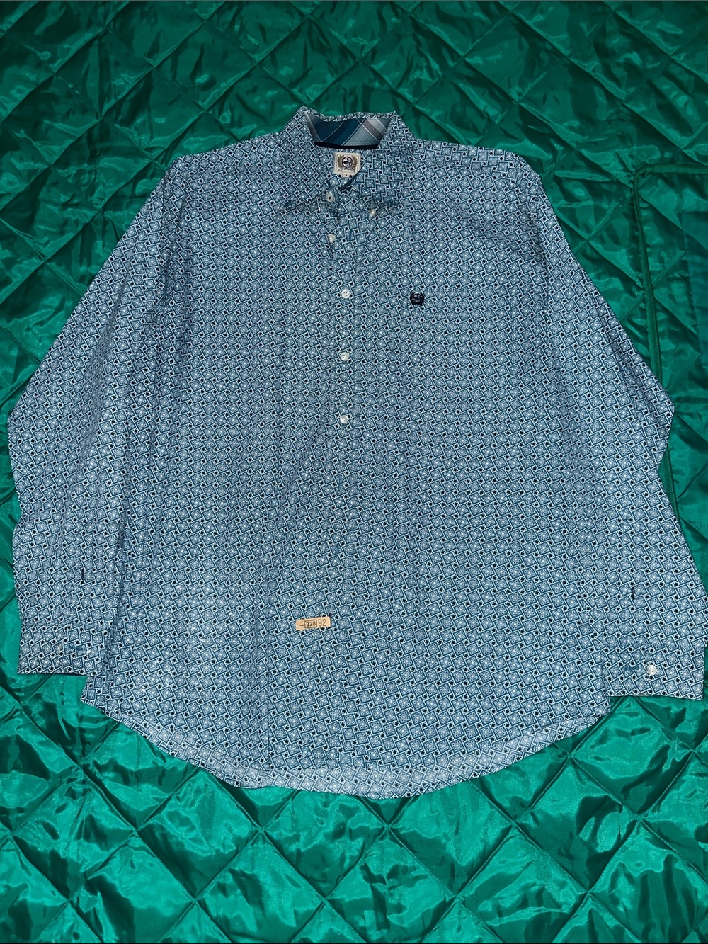 Cinch Men's Blue Geometric Button-Down Shirt